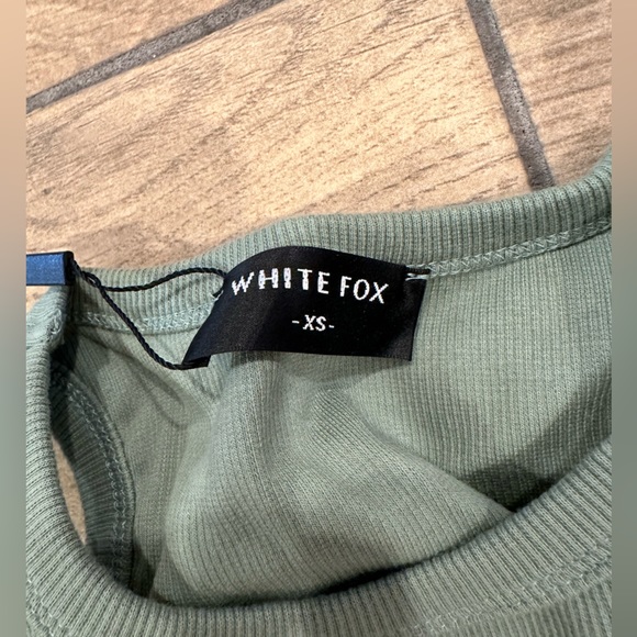 White Fox Ribbed Tank Top - Picture 2 of 2
